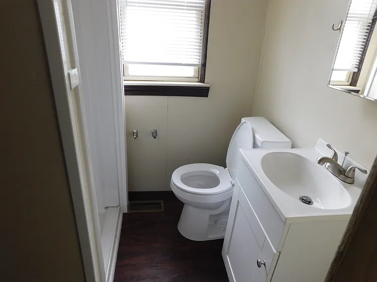 186 Hubbard St #2 — Photo 7