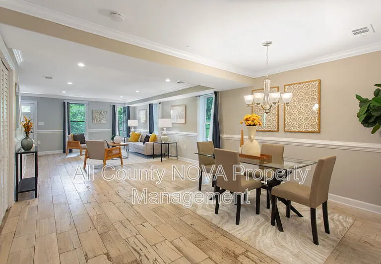 2217 14th St SE — Photo 8