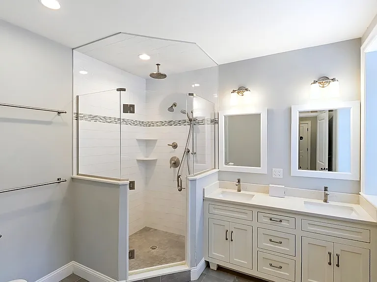 119 Westbourne Ter #1 — Photo 16