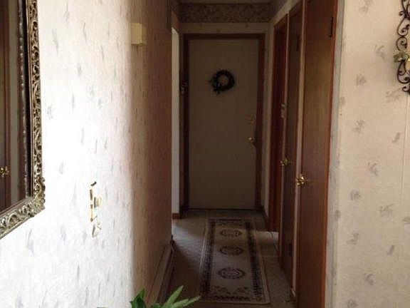 5th image of 18 Diane Dr