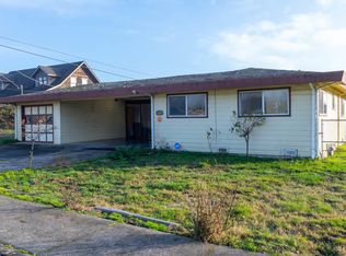 894 Hiller Rd, McKinleyville, CA 95519