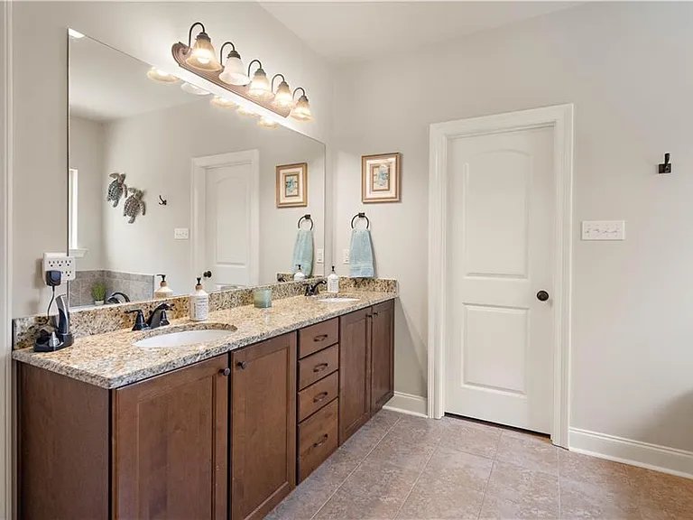 400 Walter Ln — Photo 11