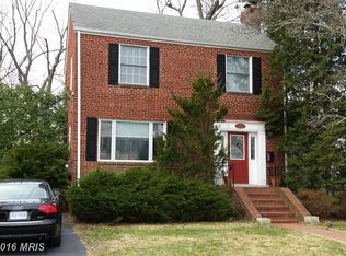 612 N Illinois St, Arlington, VA 22205