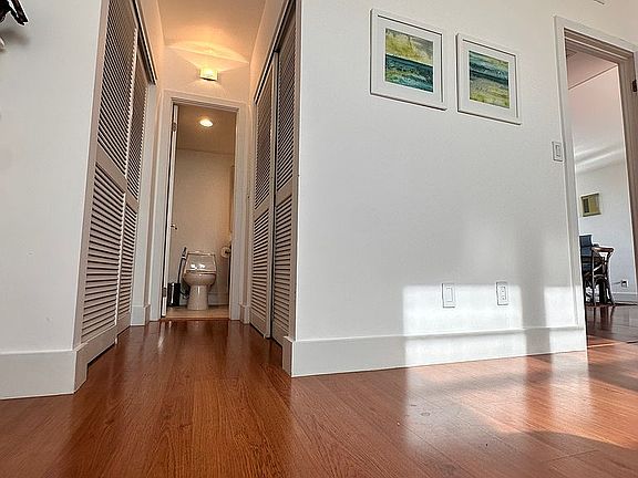 3rd image of 90 Edgewater Dr APT 917