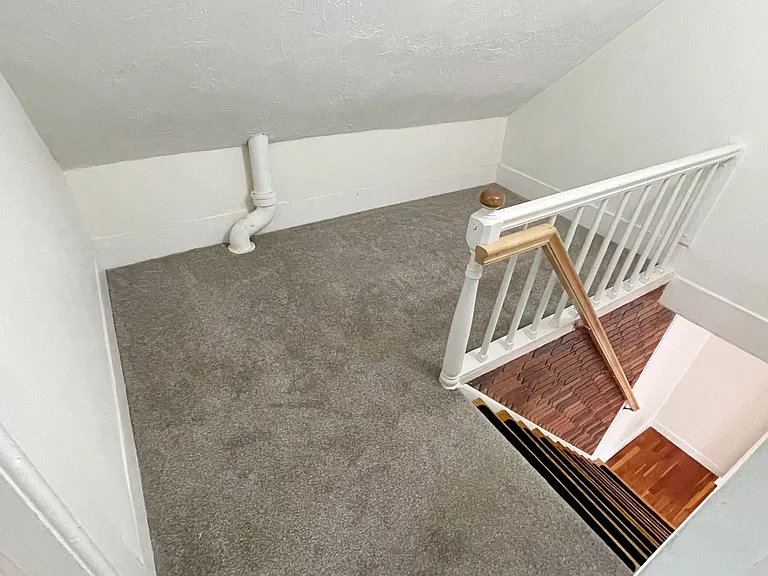 155 Center St — Photo 27