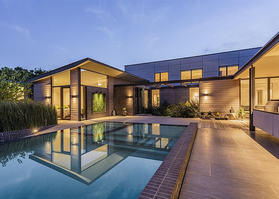 1st image of 6010 Royal Crest Dr
