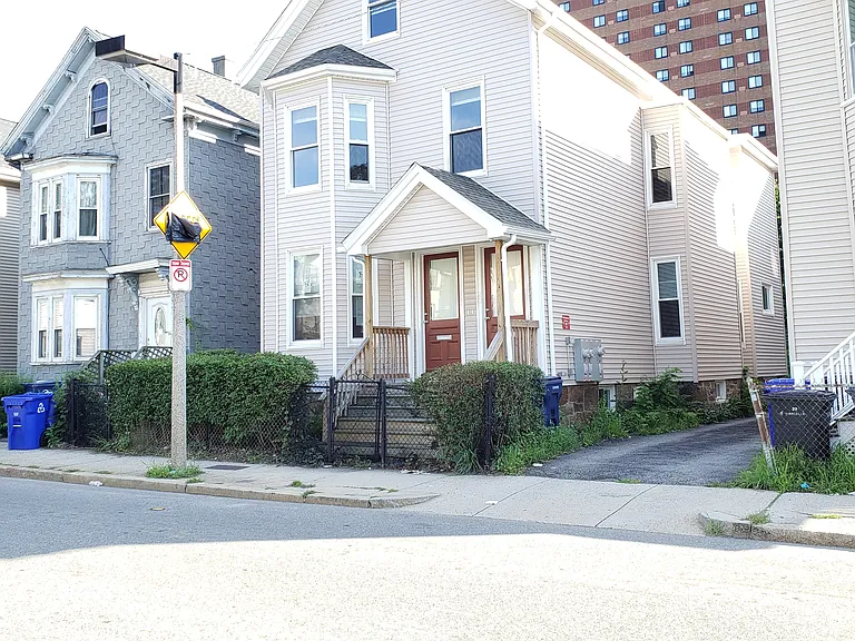 16 Marcella St — Photo 29