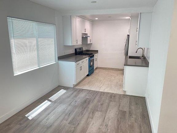 2nd image of 4324 Ventura Canyon Ave