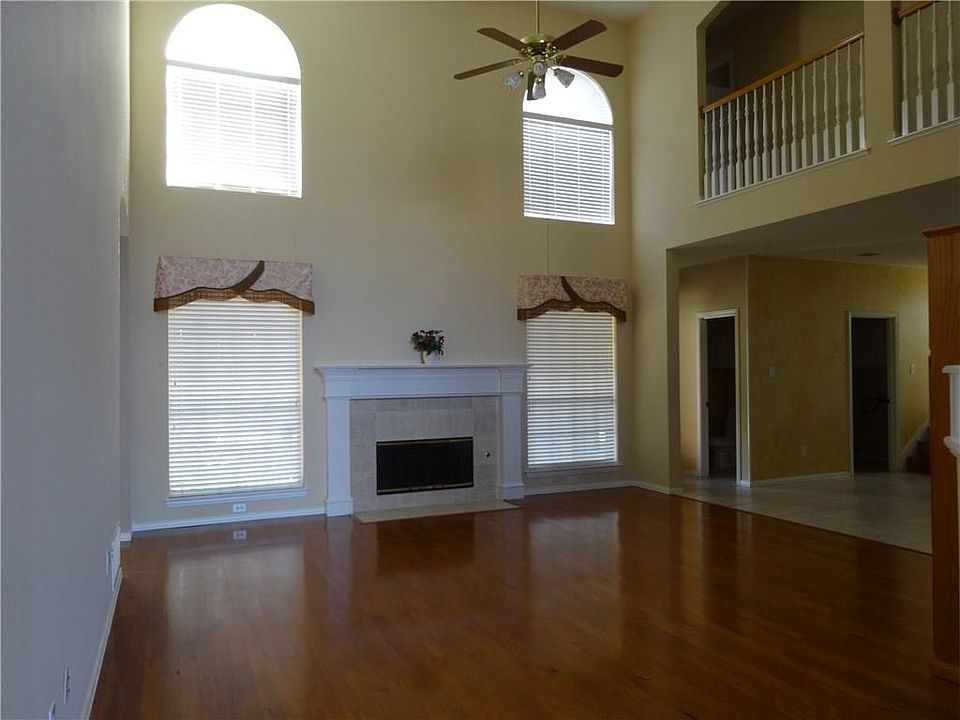 1st image of 3612 Briarcliff Dr