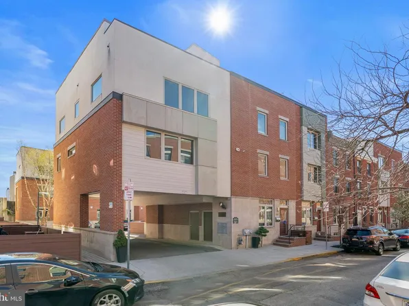 808A Montrose St, Philadelphia, PA 19147