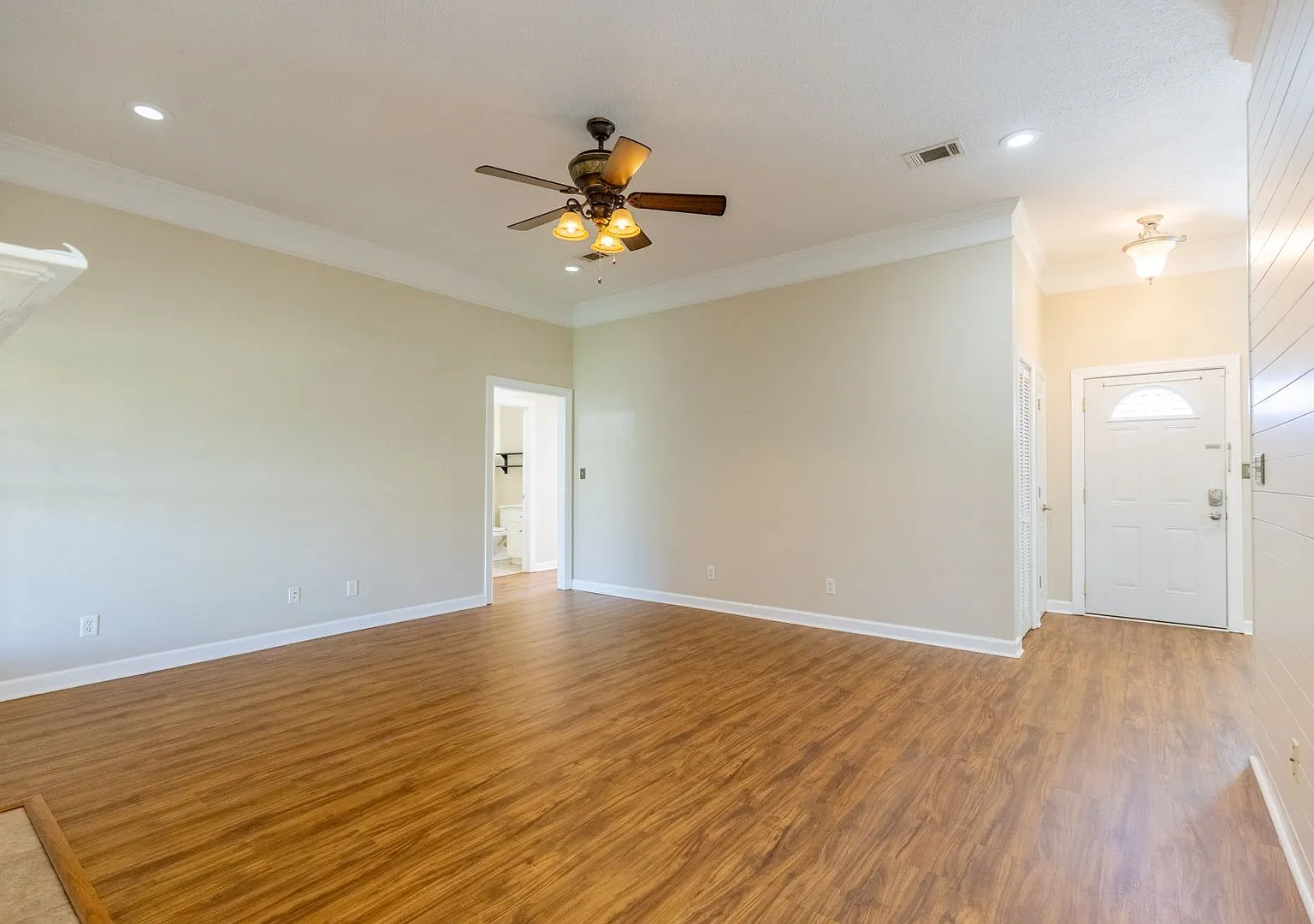 4004 Grey Oak Drive — Photo 4