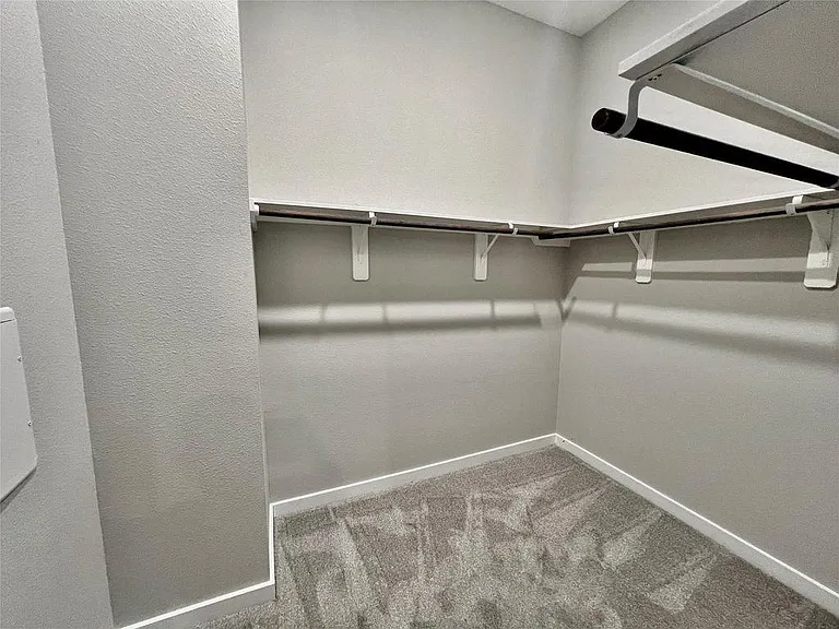 6712 Parker Oaks Ln — Photo 4