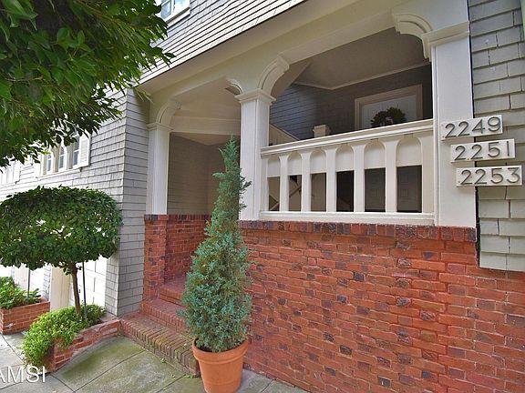 2nd image of 2251 Broderick St #2251