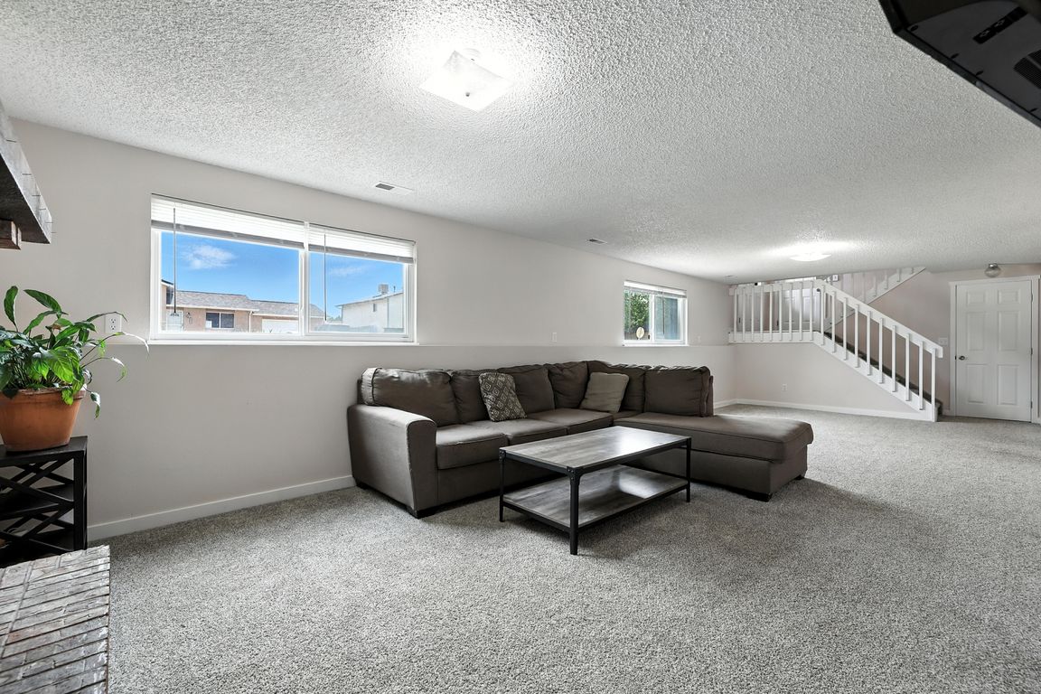 next background image