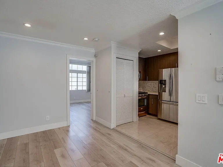 1034 S Shenandoah St #2 — Photo 7