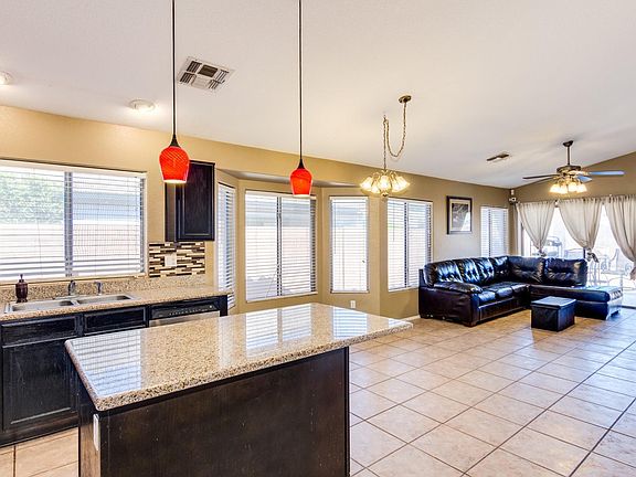 4th image of 5766 W Seldon Ln