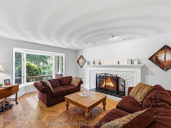 5th image of 7435 Petrullo Ct
