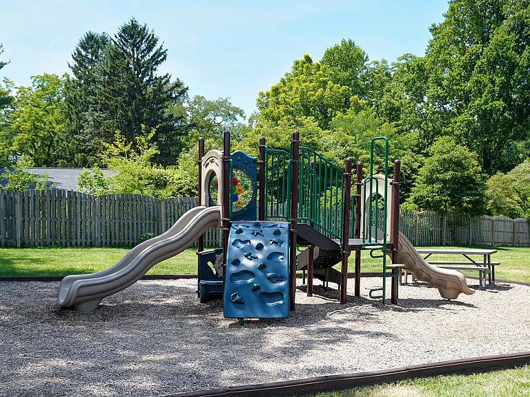 Outdoor play zone