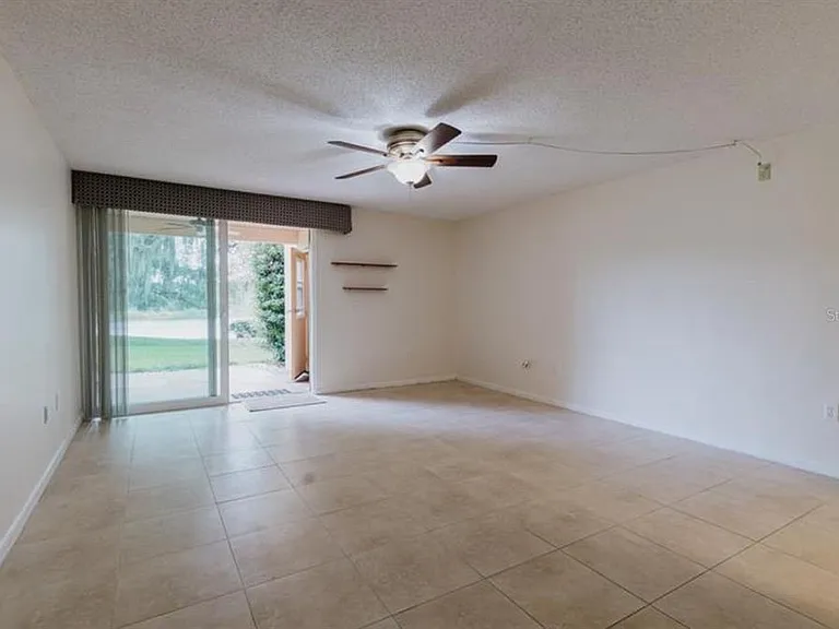 510 Cranes Way #106 — Photo 3