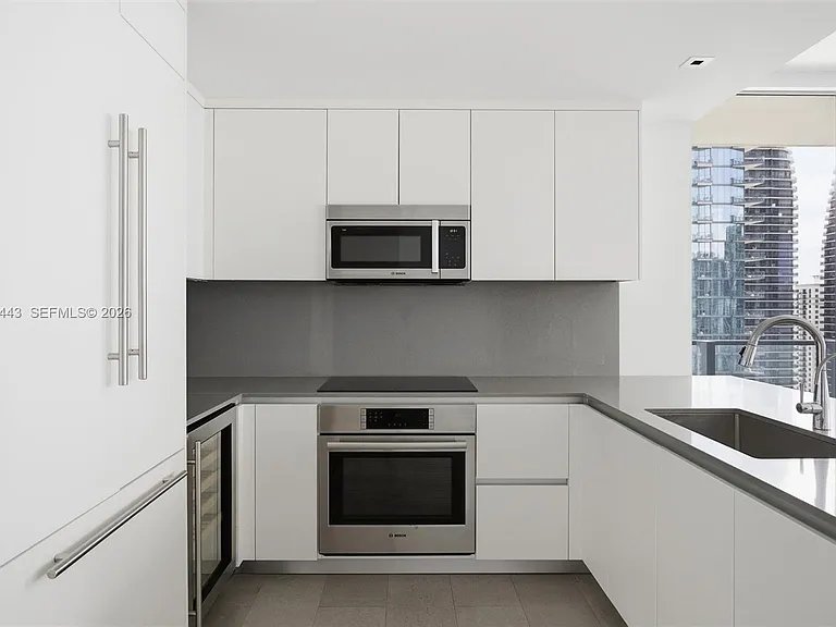 68 SE 6th St #2702 — Photo 35