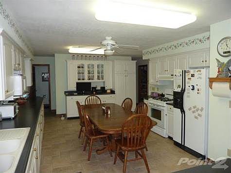 2nd image of 2714 Alexandria Pl