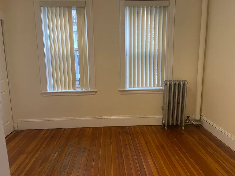 6 Barrows St #6 — Photo 8
