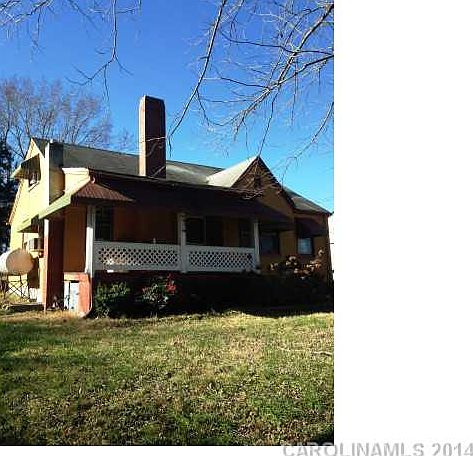 2nd image of 120 Crest Pl SW