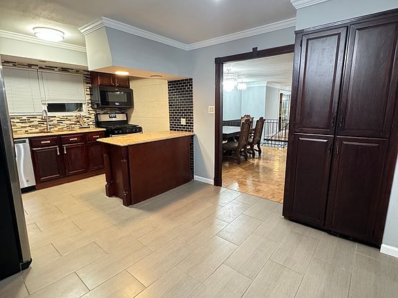 3rd image of 95 Goller Pl Floor 2