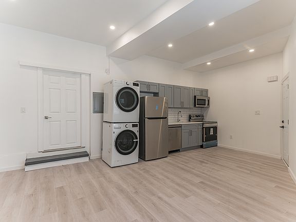 5th image of 2401 S Alder St #1