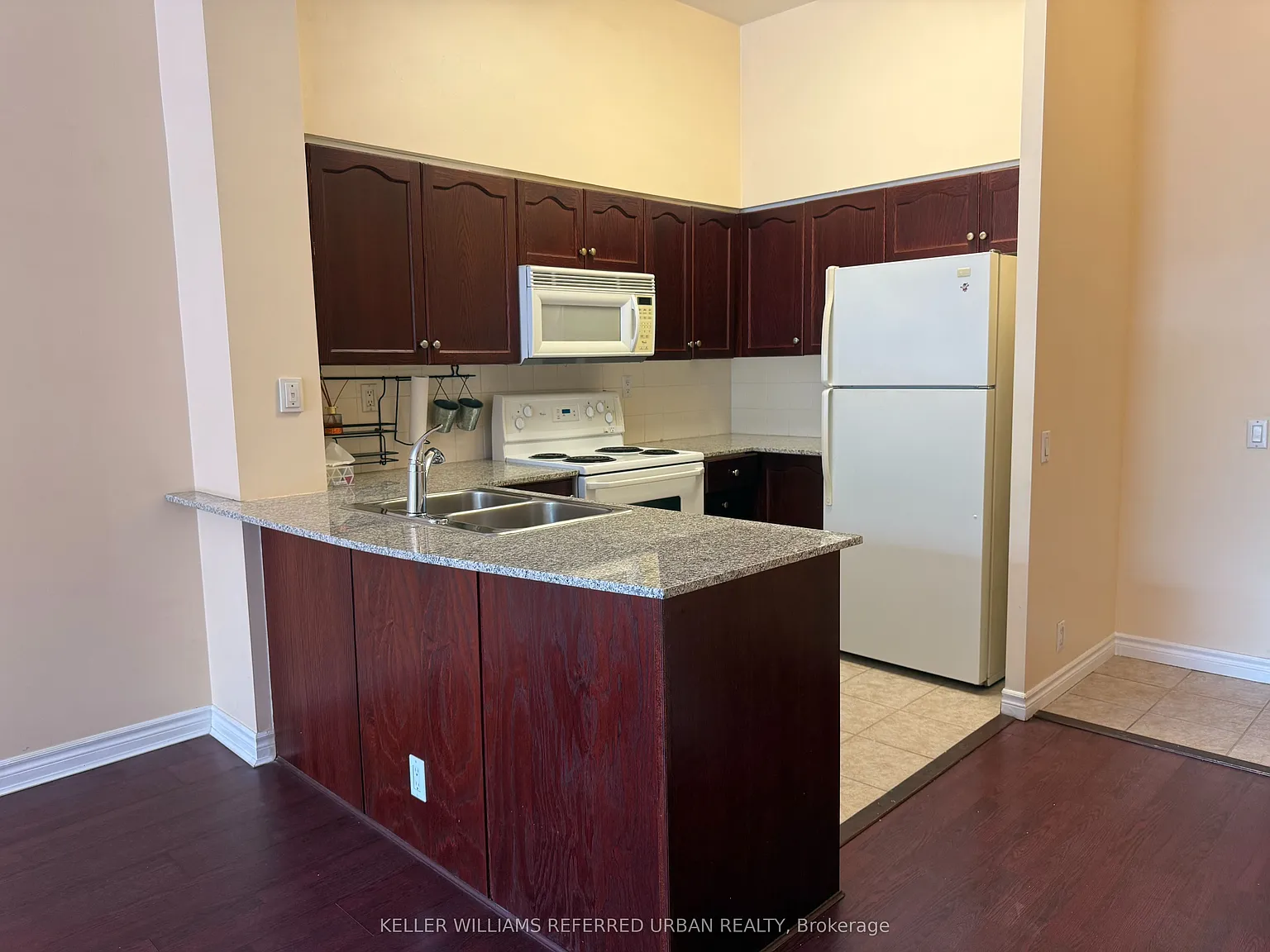1 bed, $2,300 — Photo 4