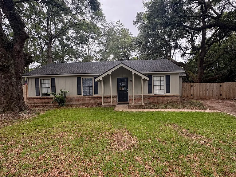 6215 Quail Run S — Photo 1