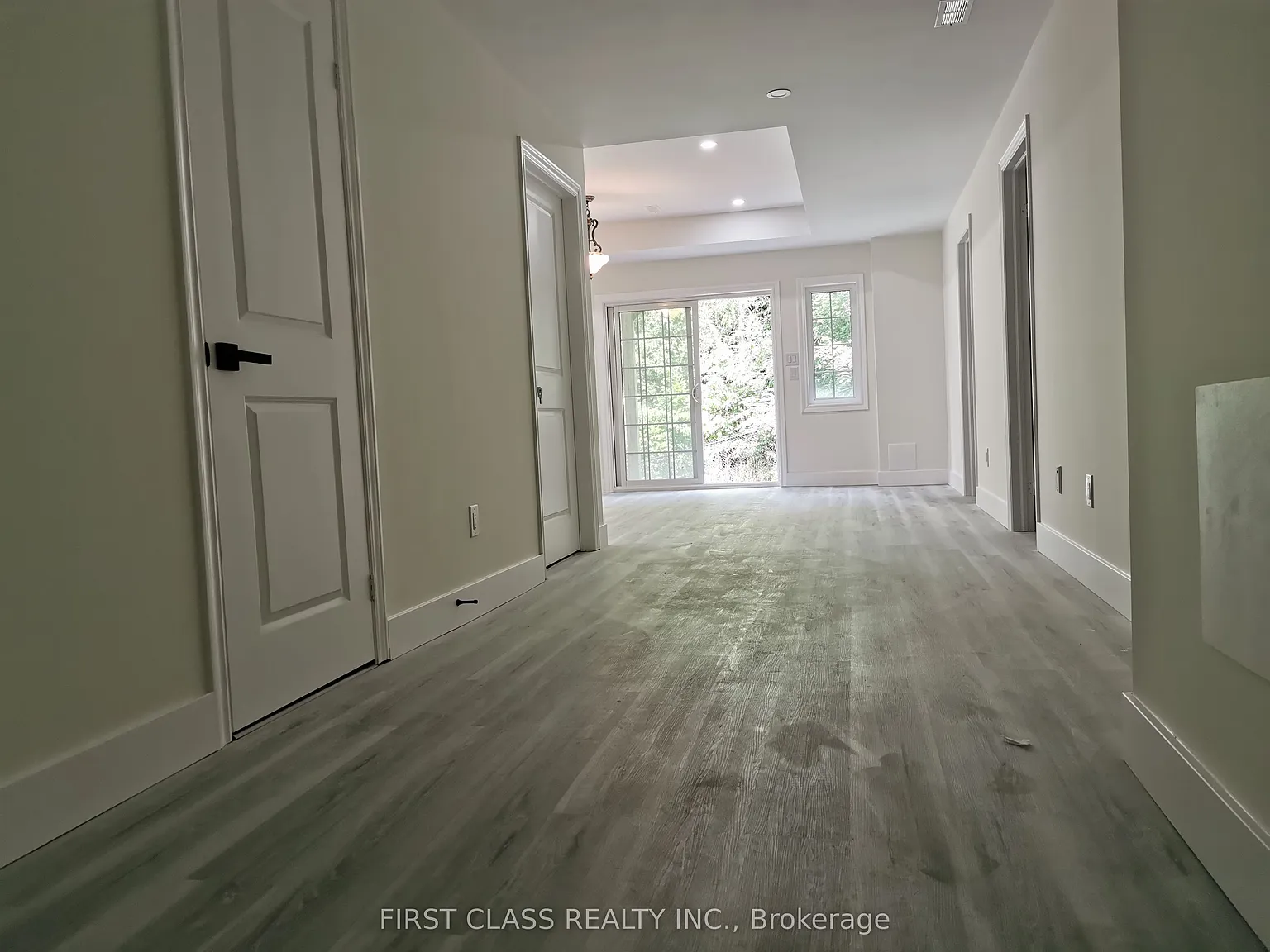3 bed, $2,700 — Photo 3