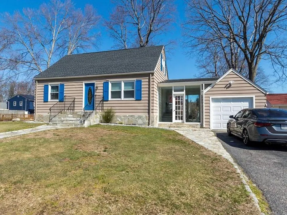 216 Macon Dr