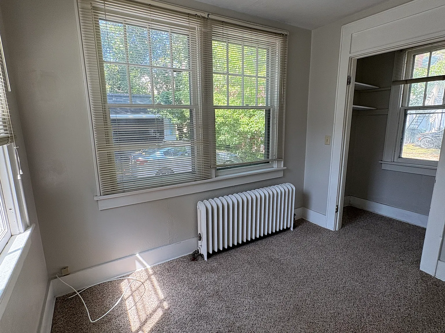 2 bed, 1200 sqft, $1,350 — Photo 4