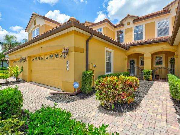 8218 Miramar Way, Lakewood Ranch, FL 34202