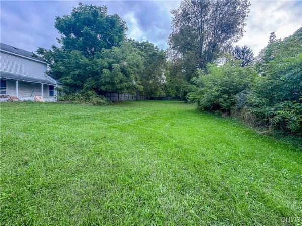 90 N Division St #30, Auburn, NY 13021