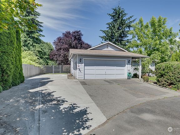 2nd image of 7014 60th Drive NE