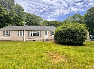 10 Quasset Road, Pomfret, CT 06259