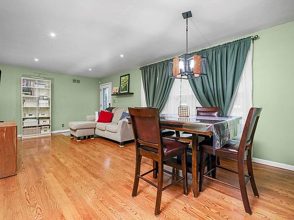 5th image of 8716 S Melvina Ave