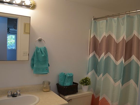 2nd image of 6516 36a Ave NW