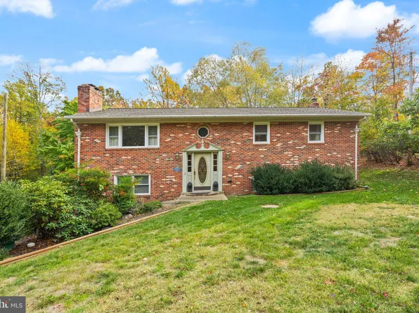 2521 Youngs Dr, Haymarket, VA 20169