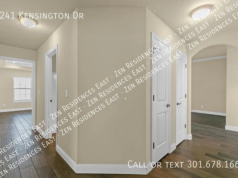 1241 Kensington Dr — Photo 18