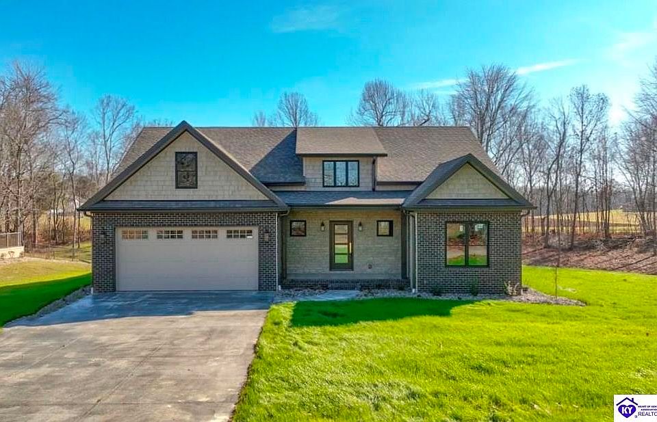 1st image of 272 Lake Forest Dr