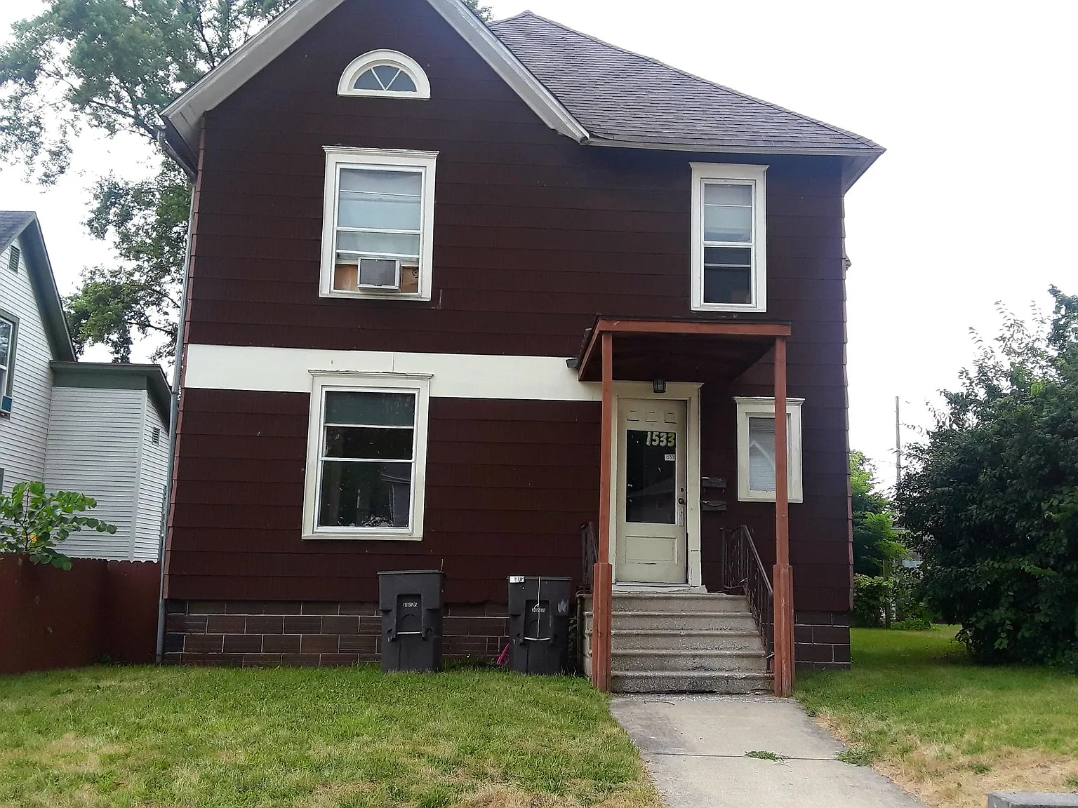 2 bed, 900 sqft, $1,000 — Photo 1