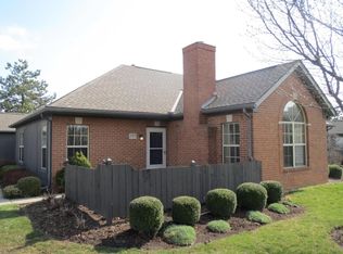 2575 Trotterslane Dr, Columbus, OH 43235