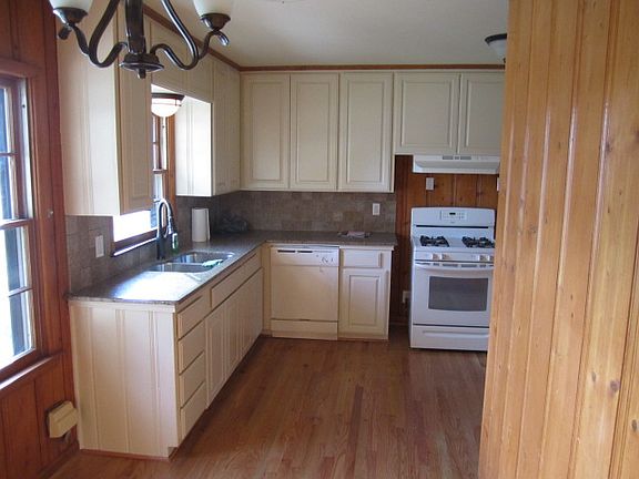 4th image of 7325 Deville Dr