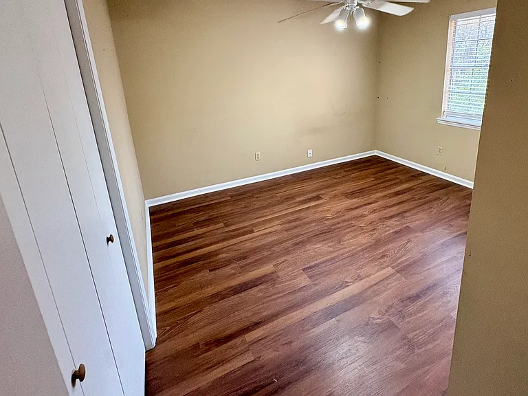 Upstairs bedroom 2
