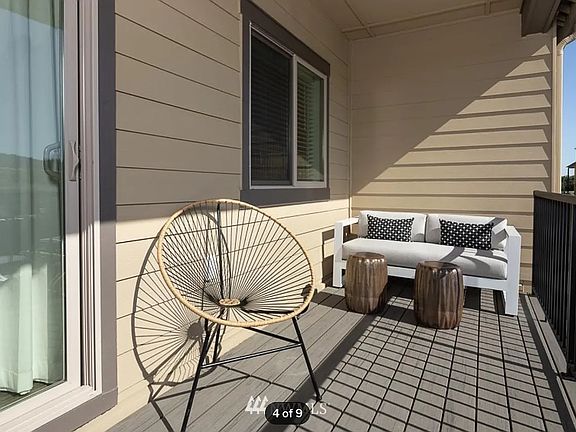 2nd image of 1397 8th Ave NE