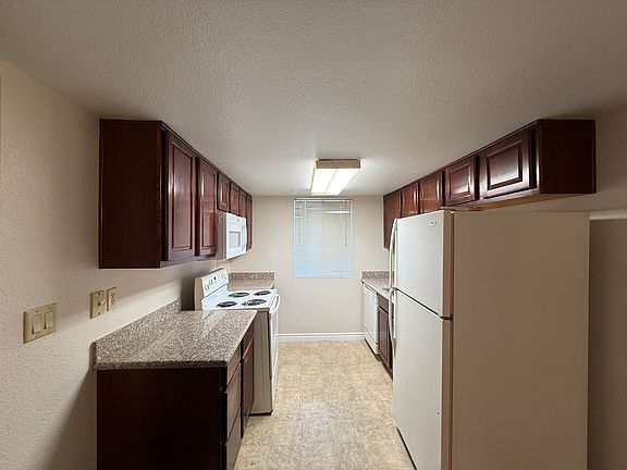 3rd image of 5163 Indian River Dr Unit 201