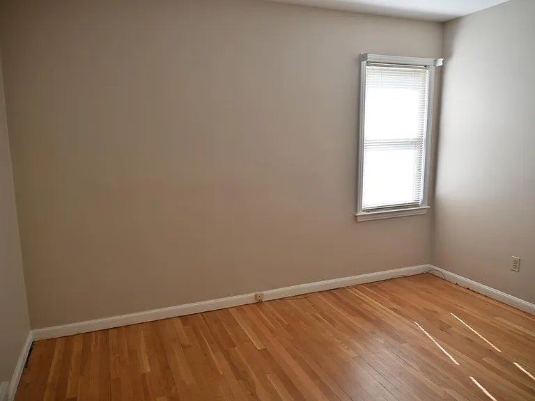 1409 Catalpa Dr #1 — Photo 9